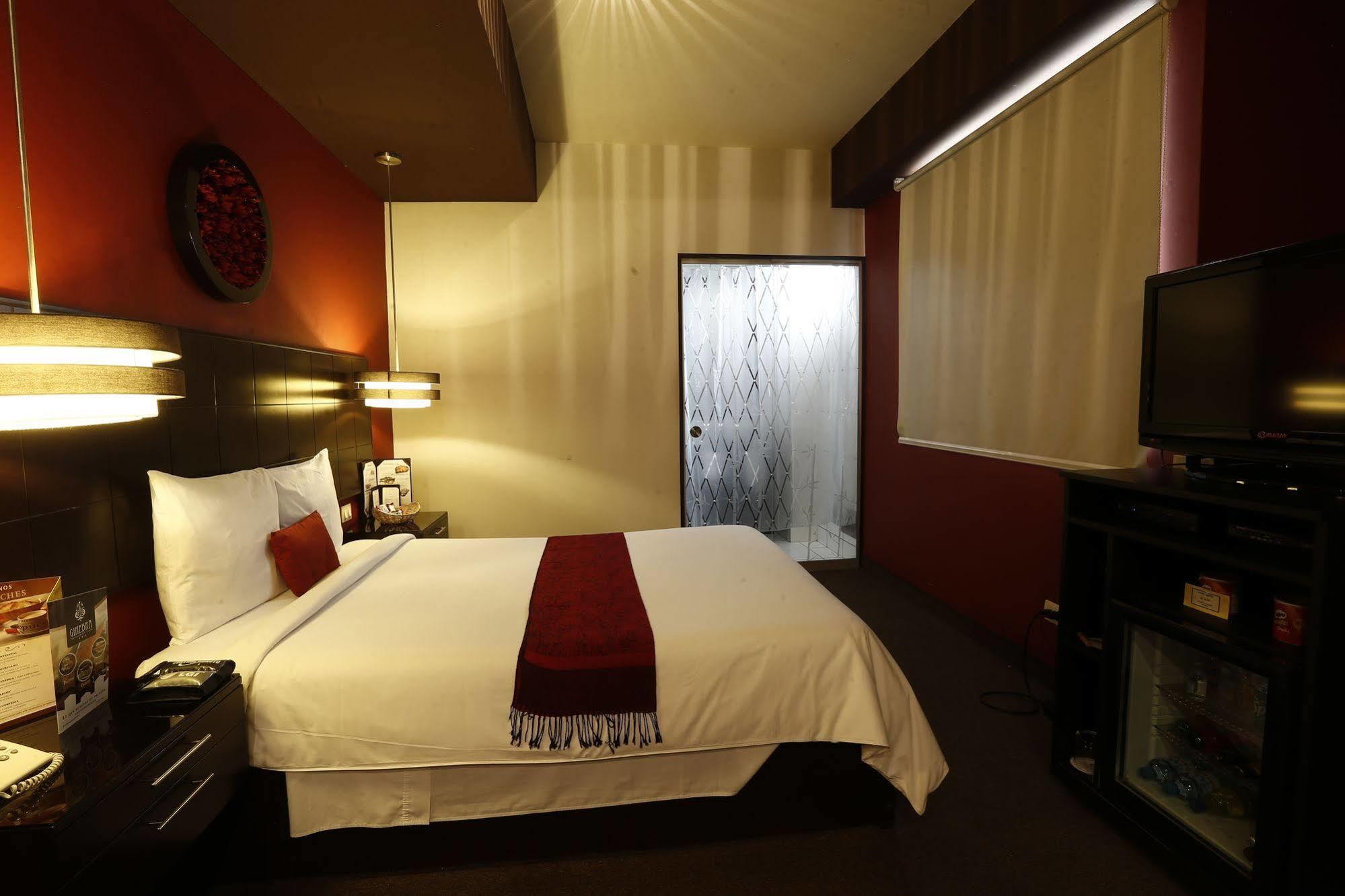 Hotel Ginebra Lima Zewnętrze zdjęcie